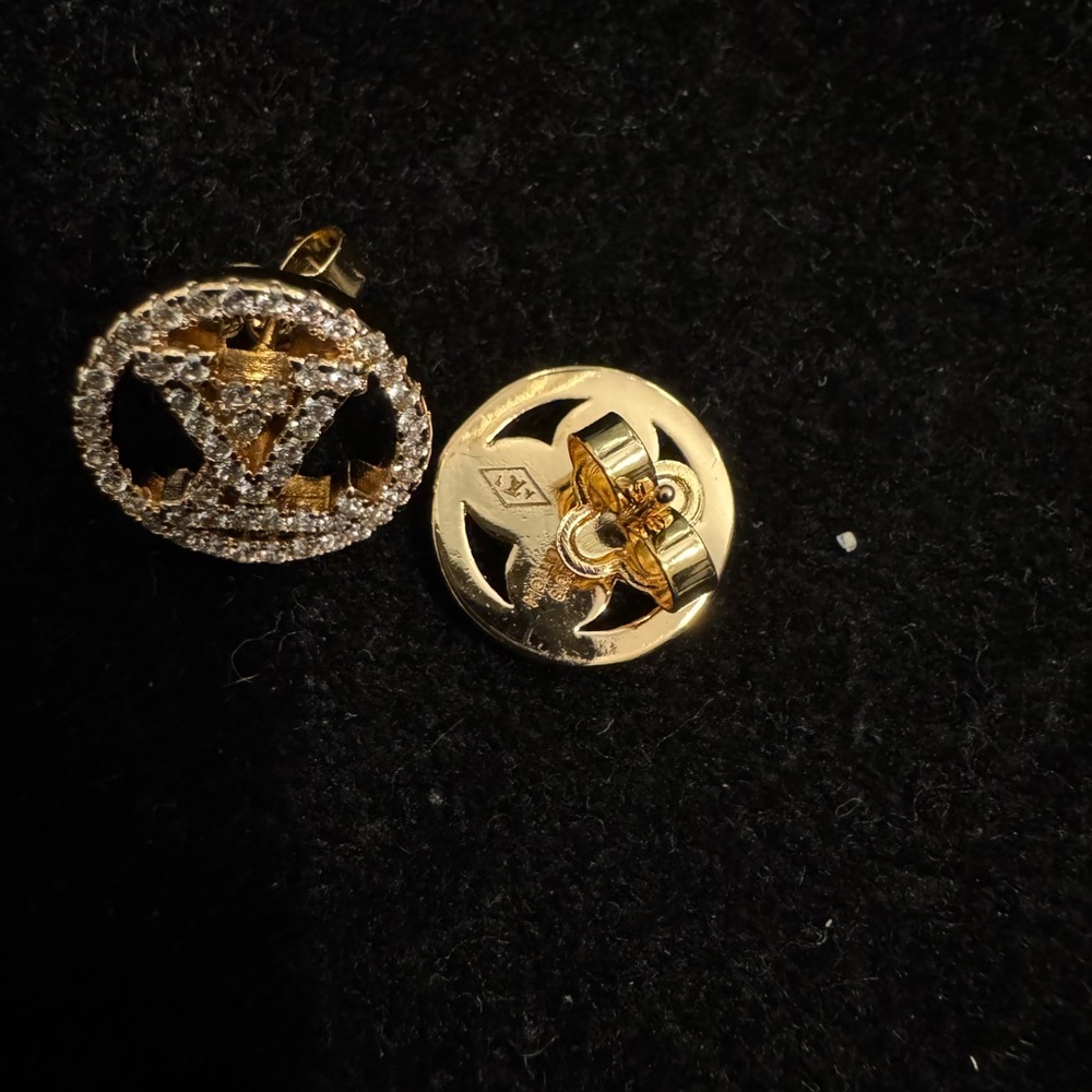 Louis Vuitton Elegant Gold and Silver Crystal Circular Earrings - Picture 4 of 5
